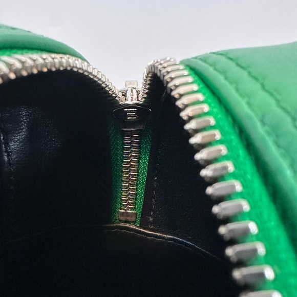 Leather triangle bag - Picture 6 of 9